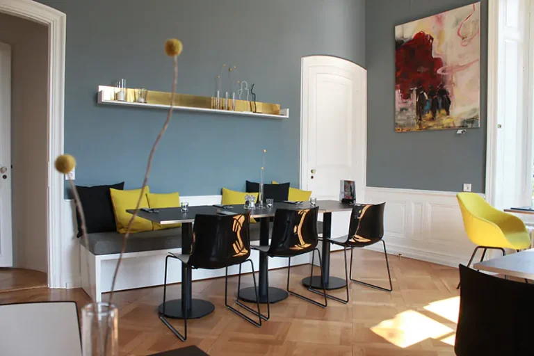Gelber Salon